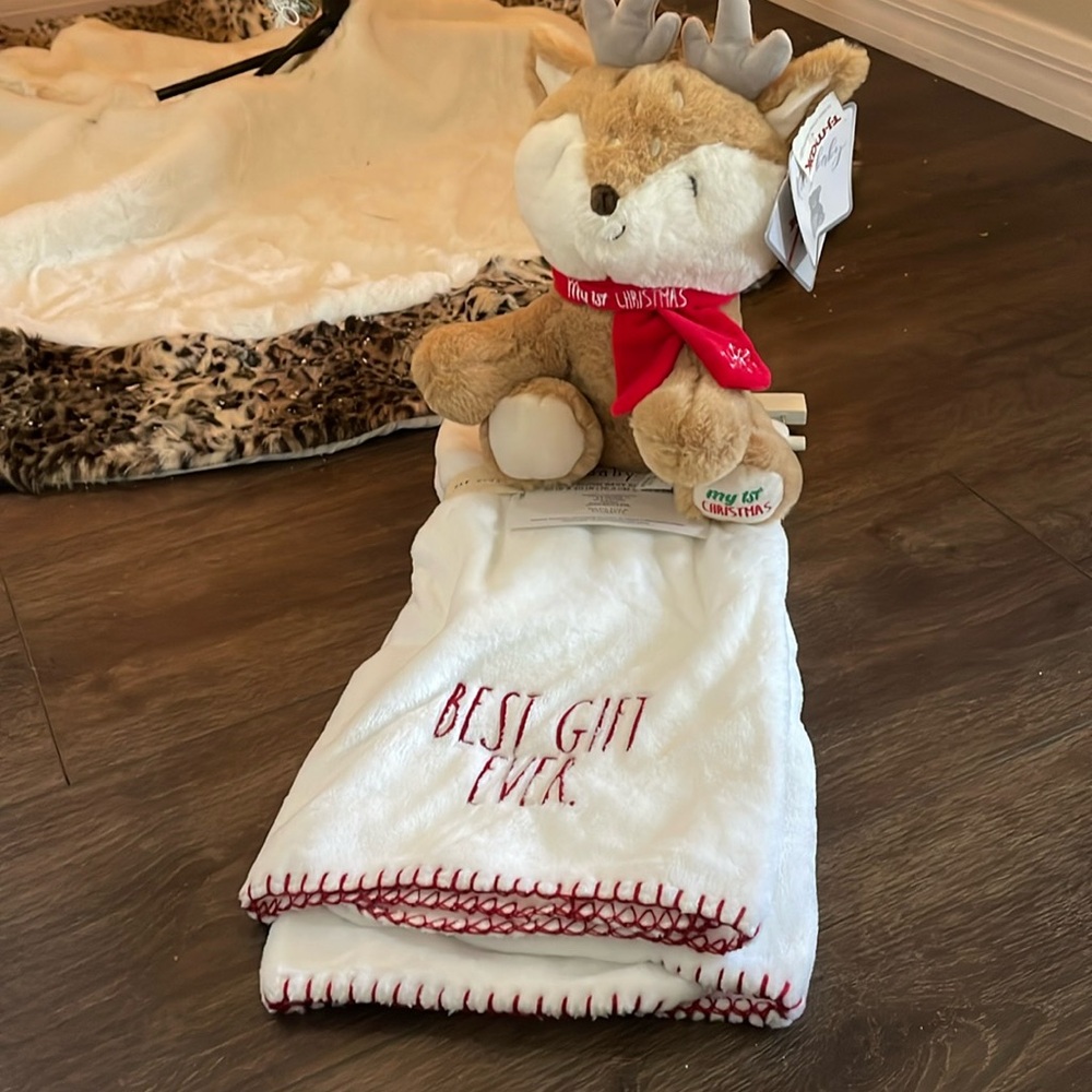 Christmas blanket and deer